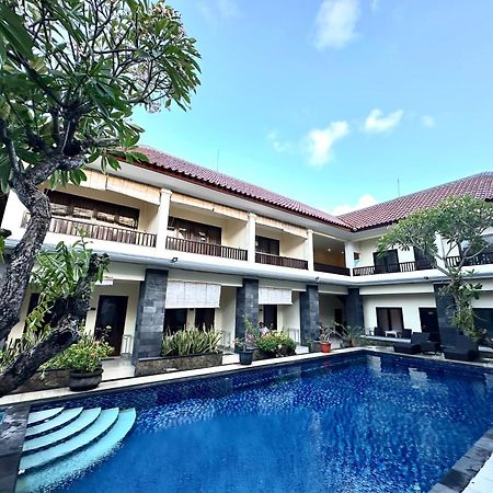โรงแรมราดา บาหลี กูตา ภายนอก รูปภาพ