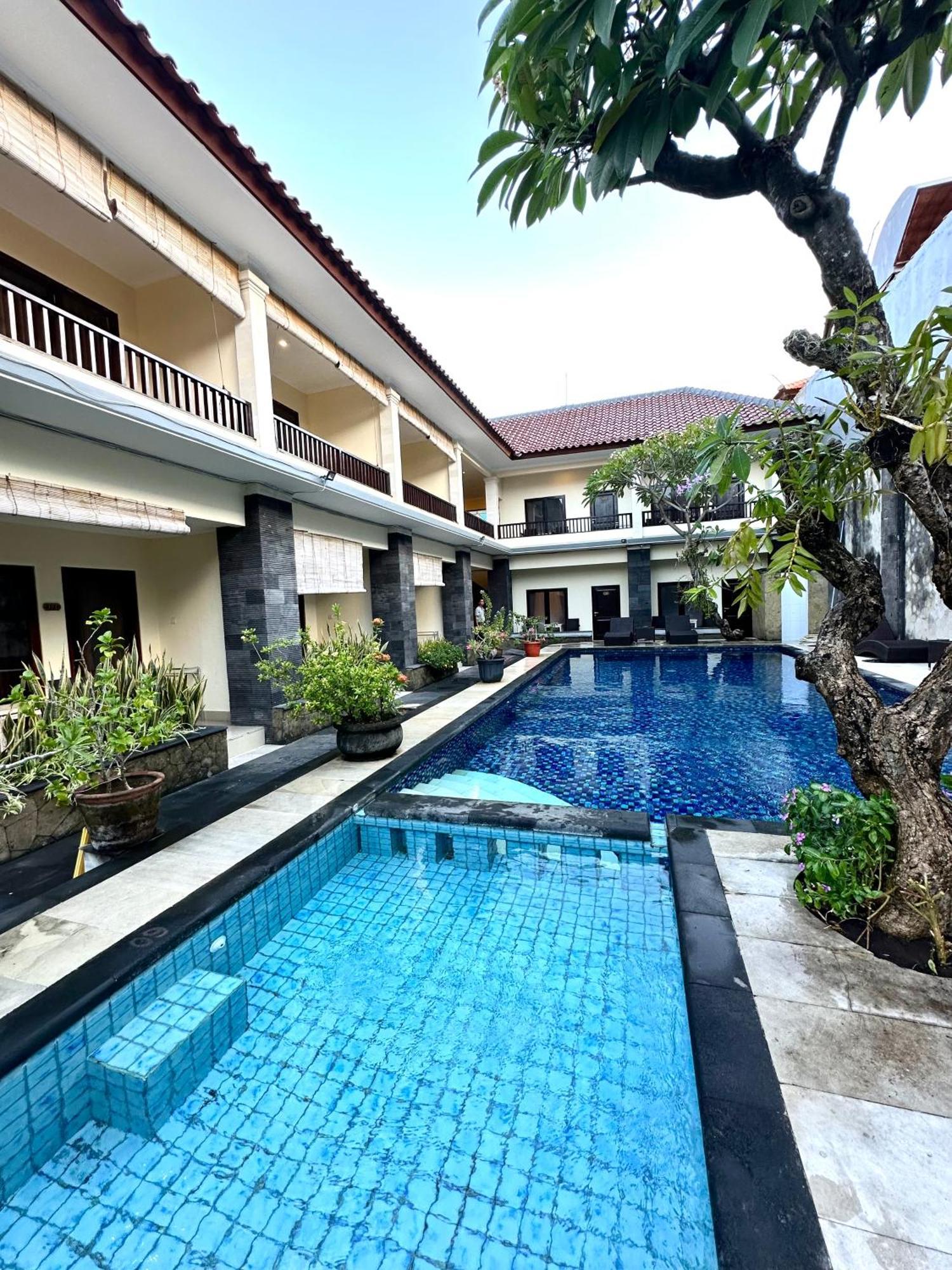 โรงแรมราดา บาหลี กูตา ภายนอก รูปภาพ